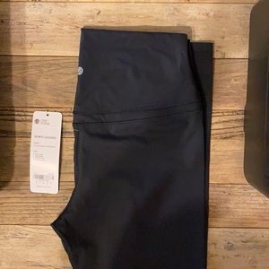 NWT high rise legging - like Lululemon align